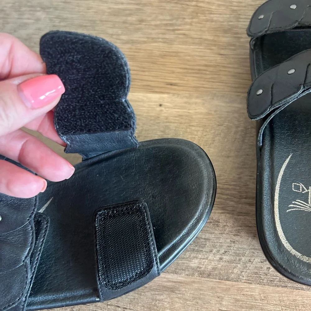 Dansko Sandals Womens 36 Dee Slide Black Leather Studded‎ Wedge Heels Classic